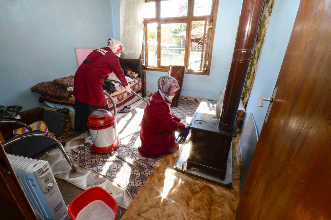 Konya’da ihtiyaç sahibi 3 bin 246 aileye ulaşıldı! 128 milyon TL destek sağlandı 11